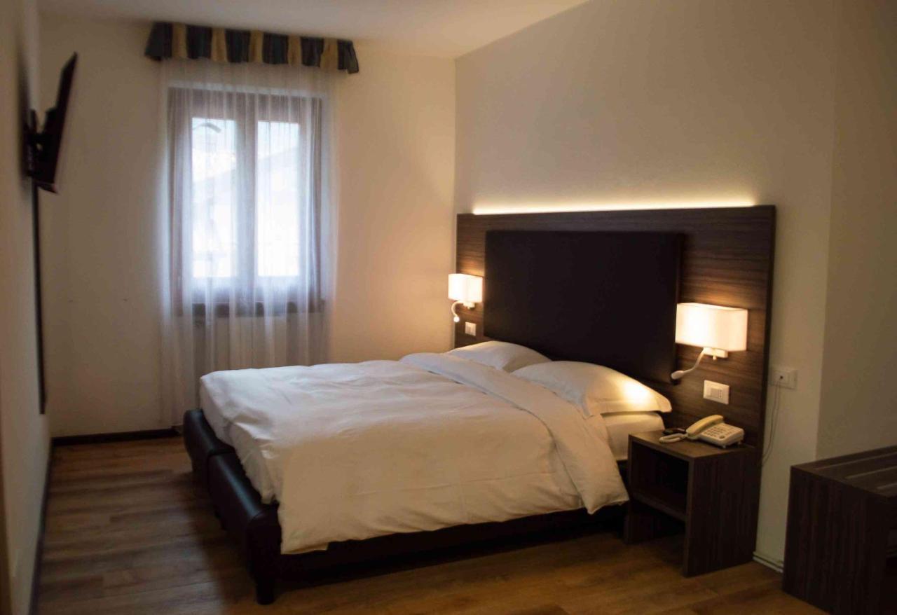 Hotel Villa Fosine Pinzolo Exterior photo
