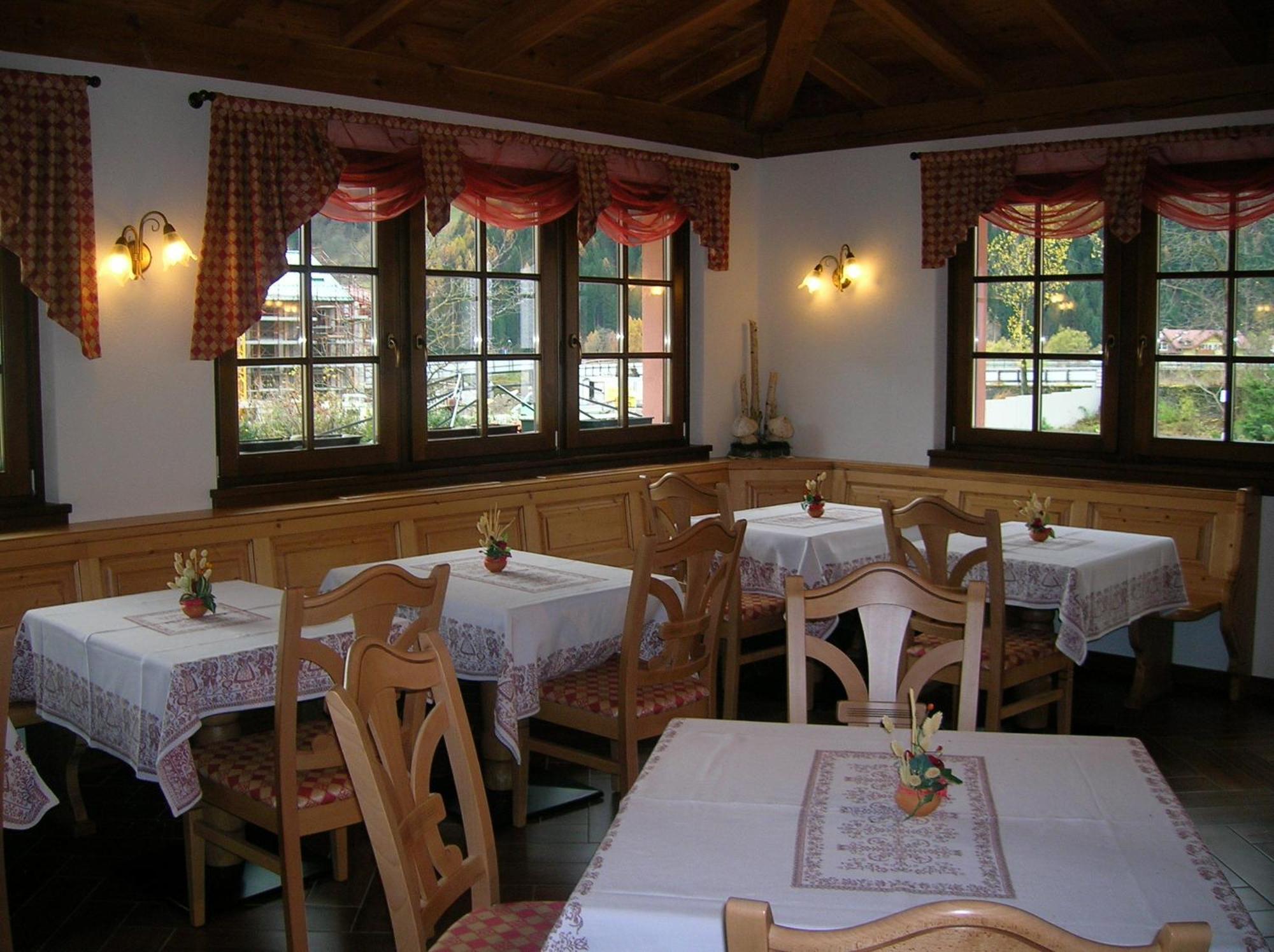 Hotel Villa Fosine Pinzolo Exterior photo